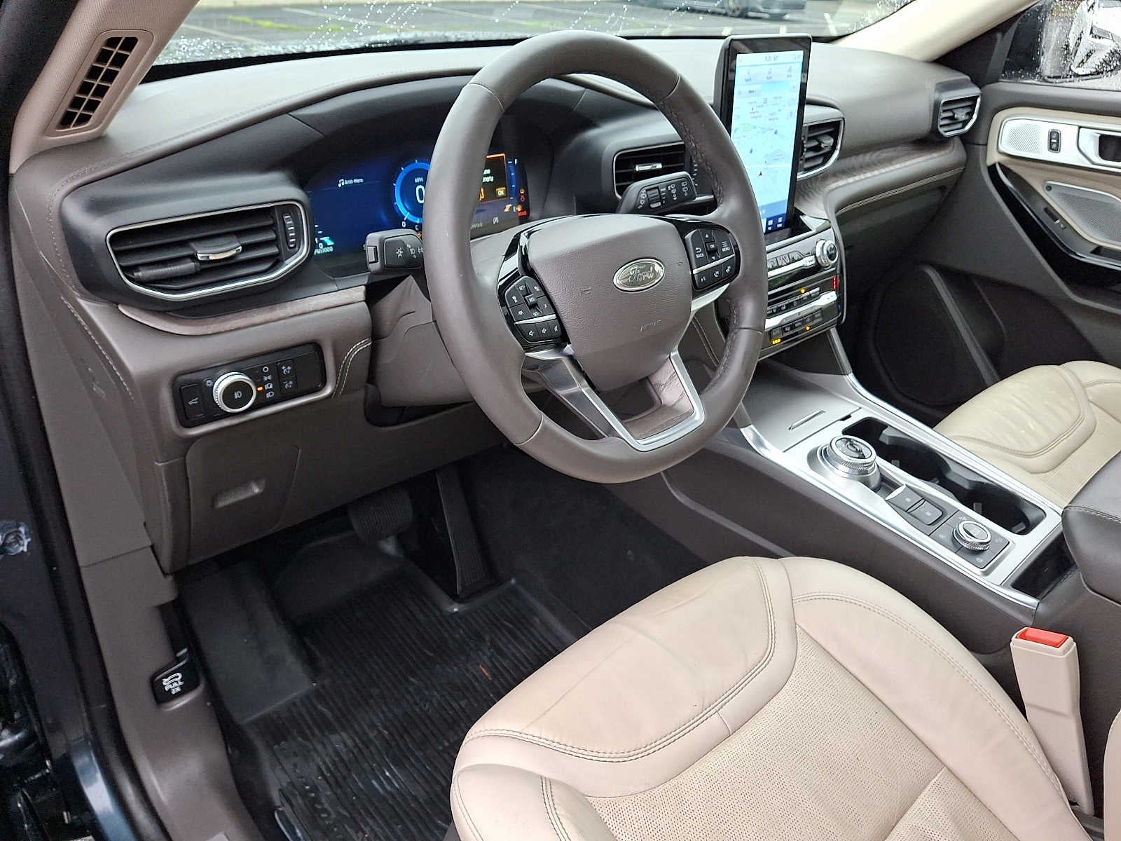 2022 Ford Explorer Platinum
