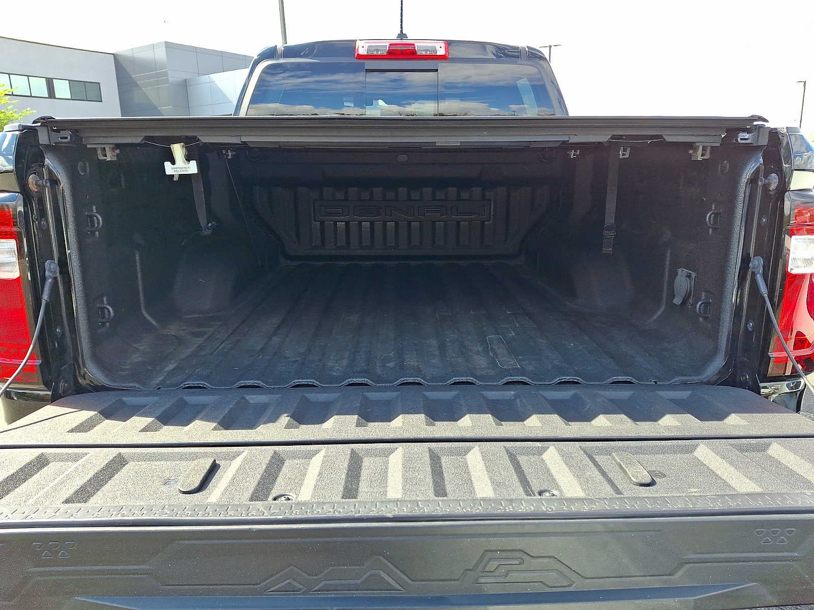 2023 GMC Canyon 4WD Denali