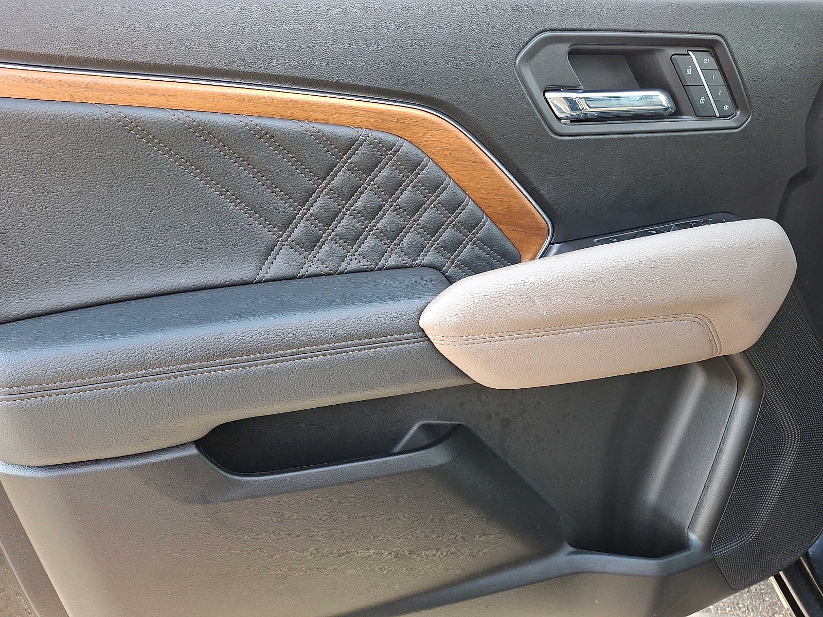 2023 GMC Canyon 4WD Denali