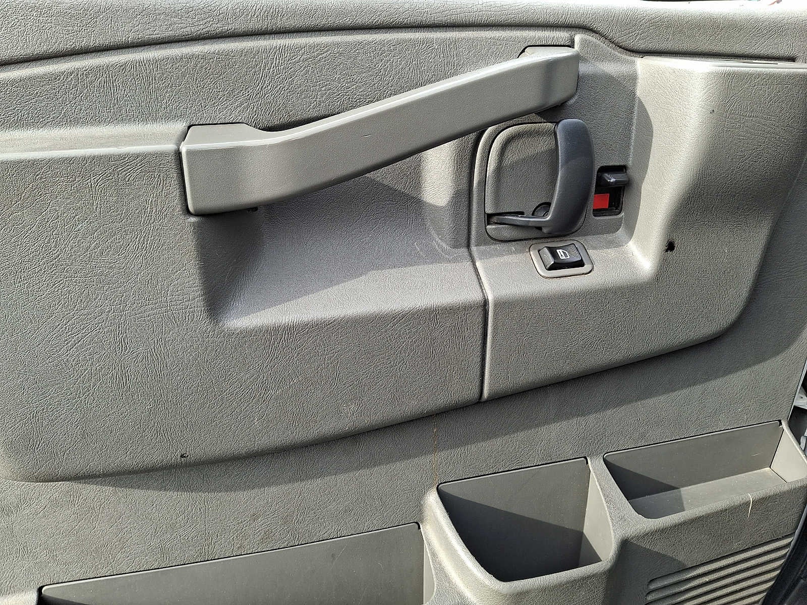 2019 GMC Savana RWD 2500 135