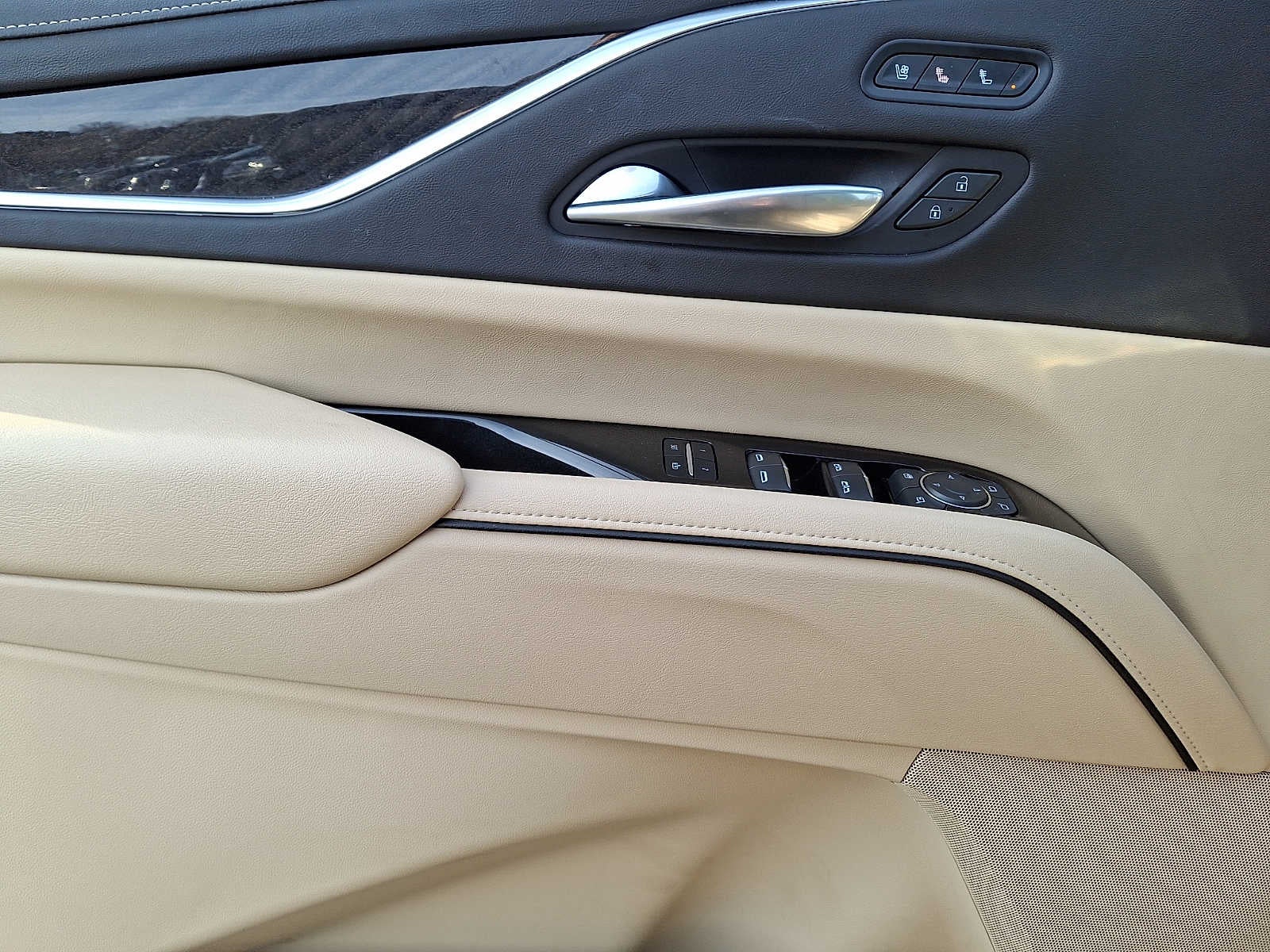 2022 Cadillac Escalade Premium Luxury