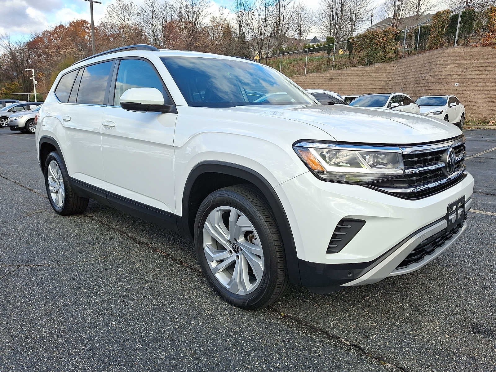 2022 Volkswagen Atlas 3.6L V6 SE w/Technology