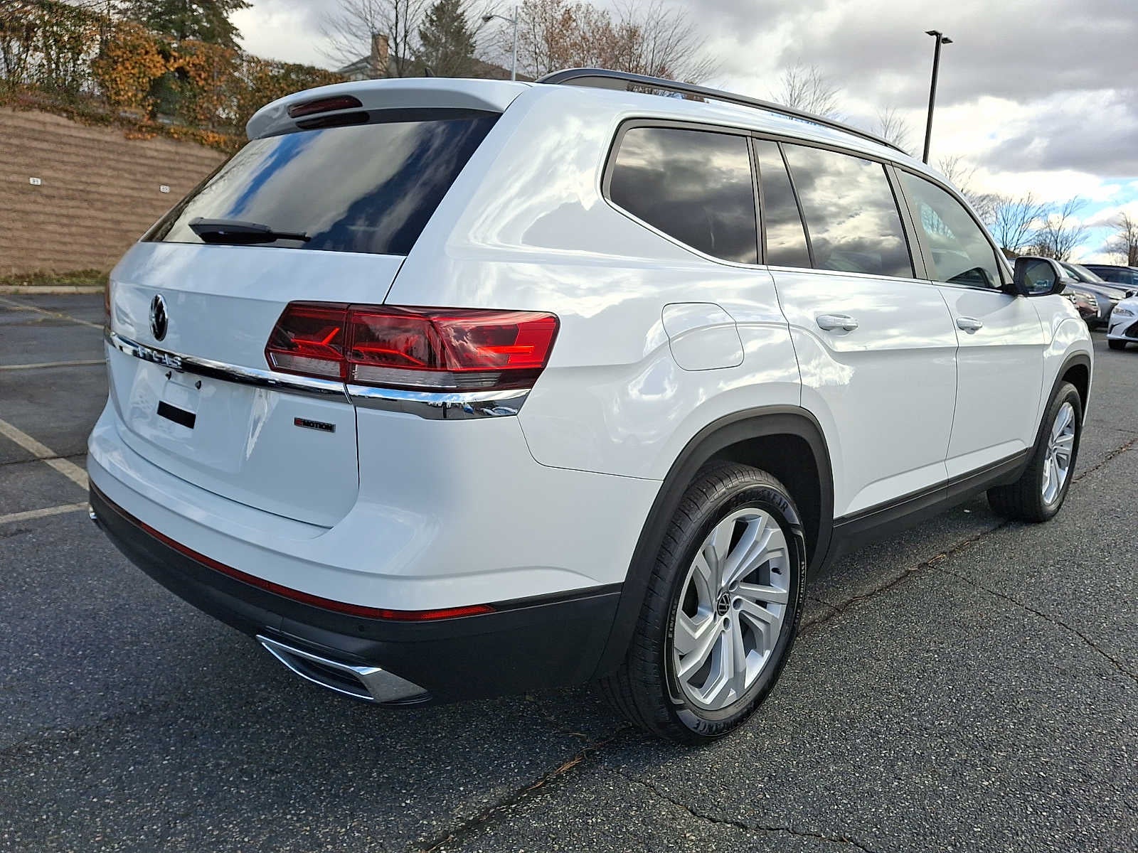 2022 Volkswagen Atlas 3.6L V6 SE w/Technology