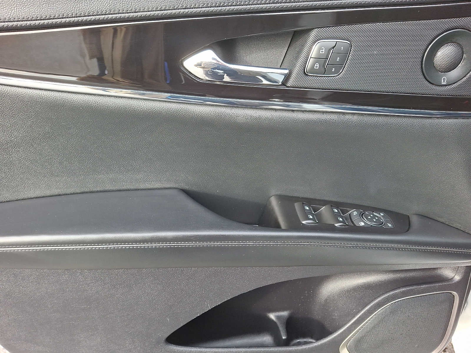 2021 Lincoln Nautilus Reserve