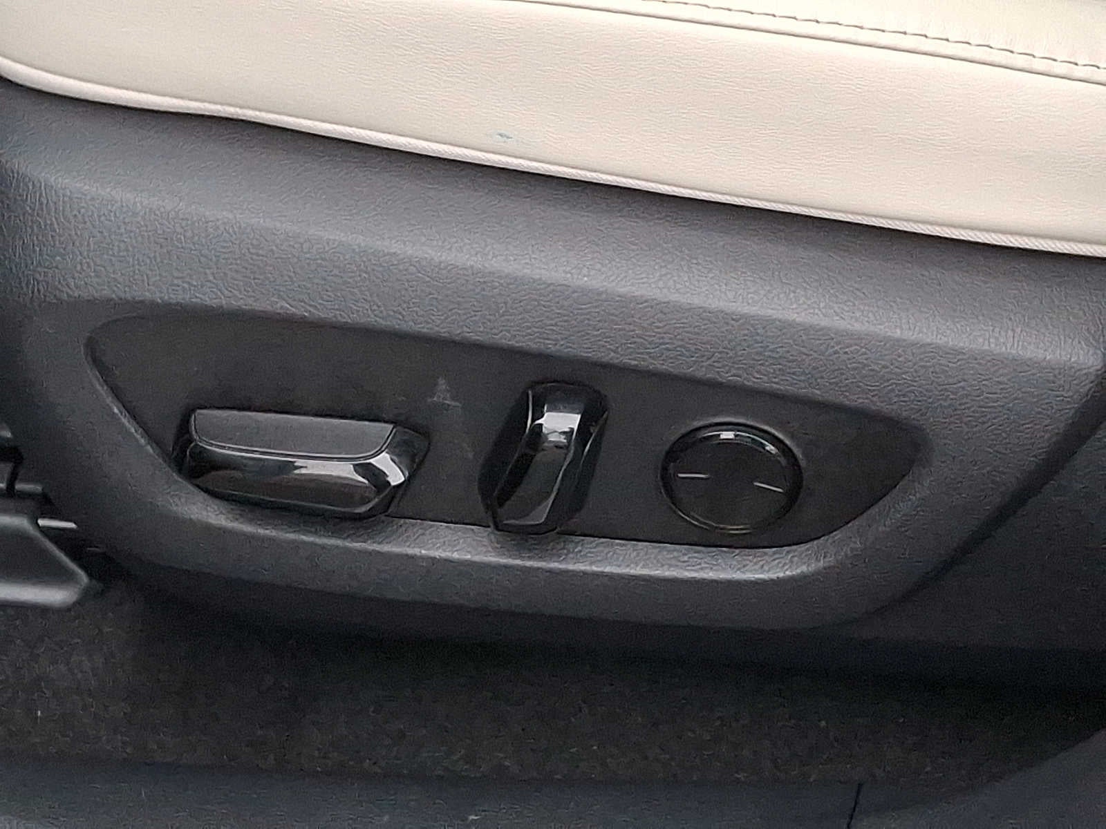 2023 Lexus RX Premium