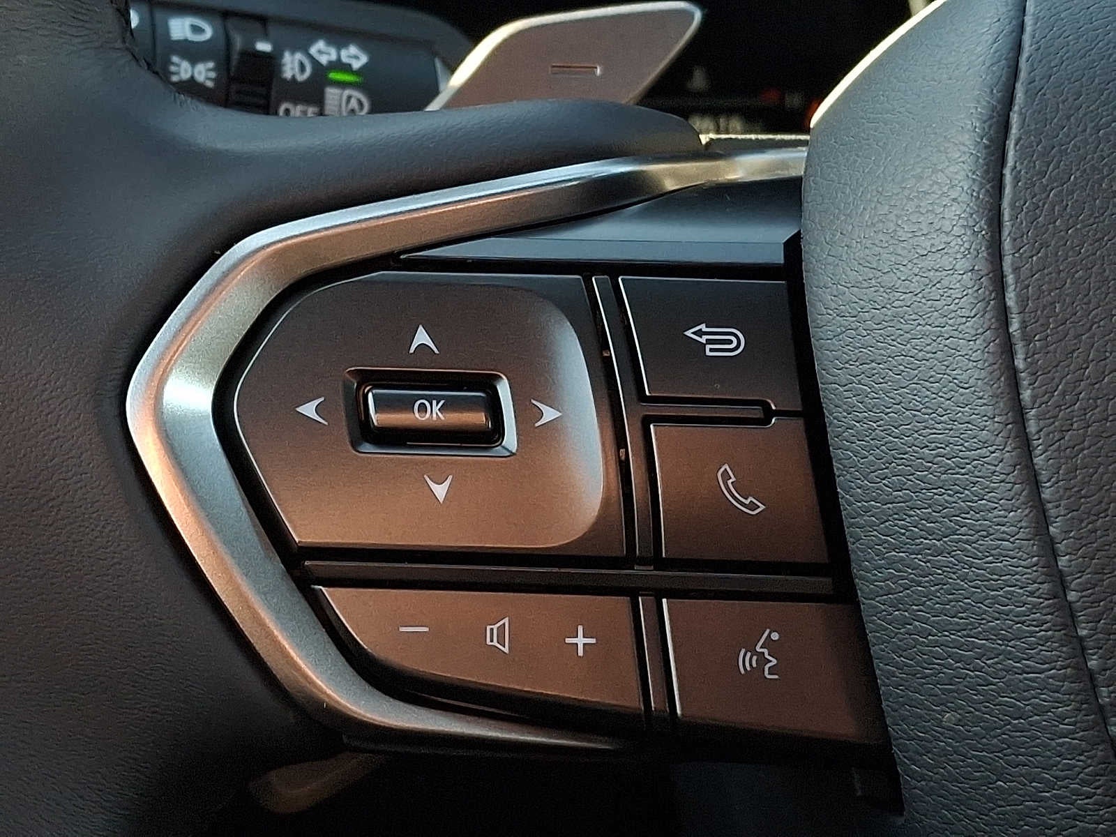 2025 Lexus RX Premium