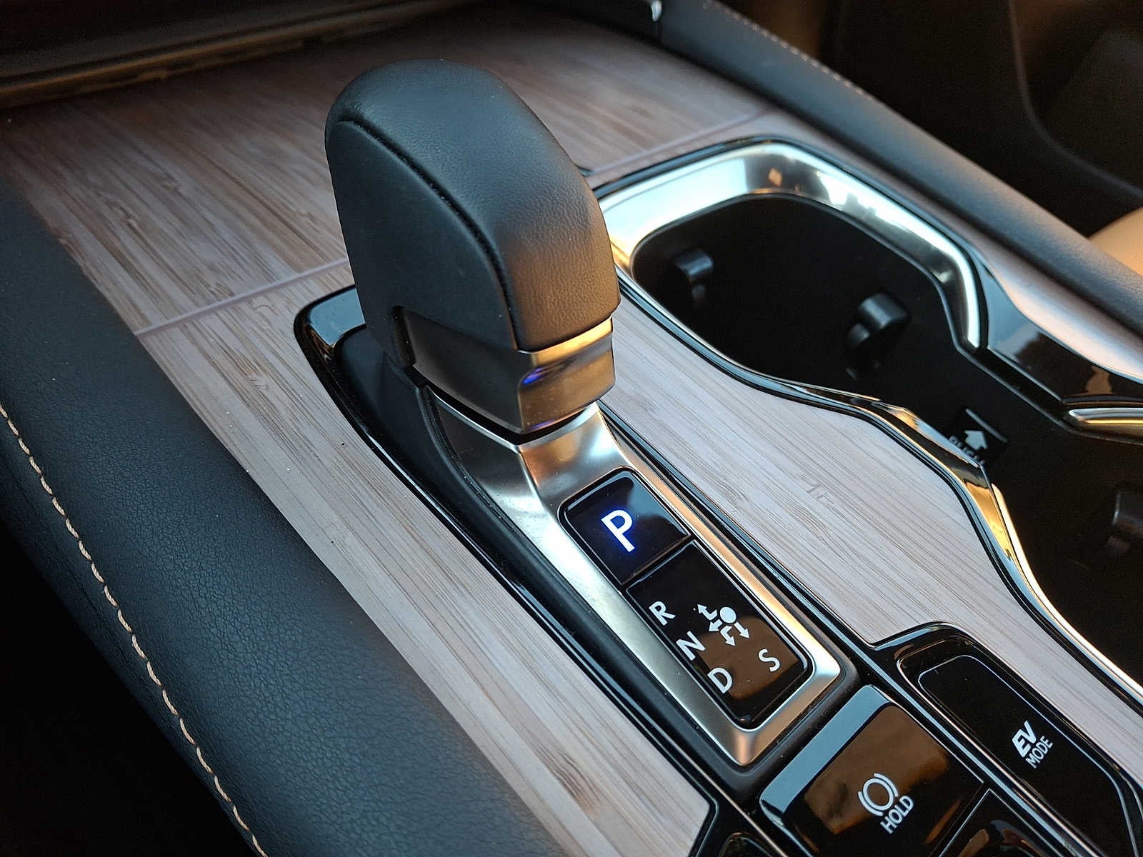 2025 Lexus RX Premium