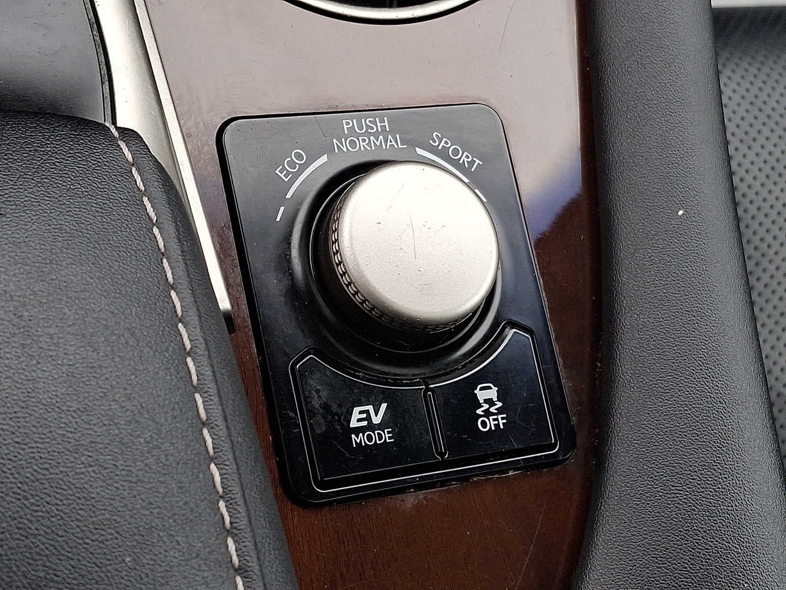 2016 Lexus RX 450h AWD 4dr