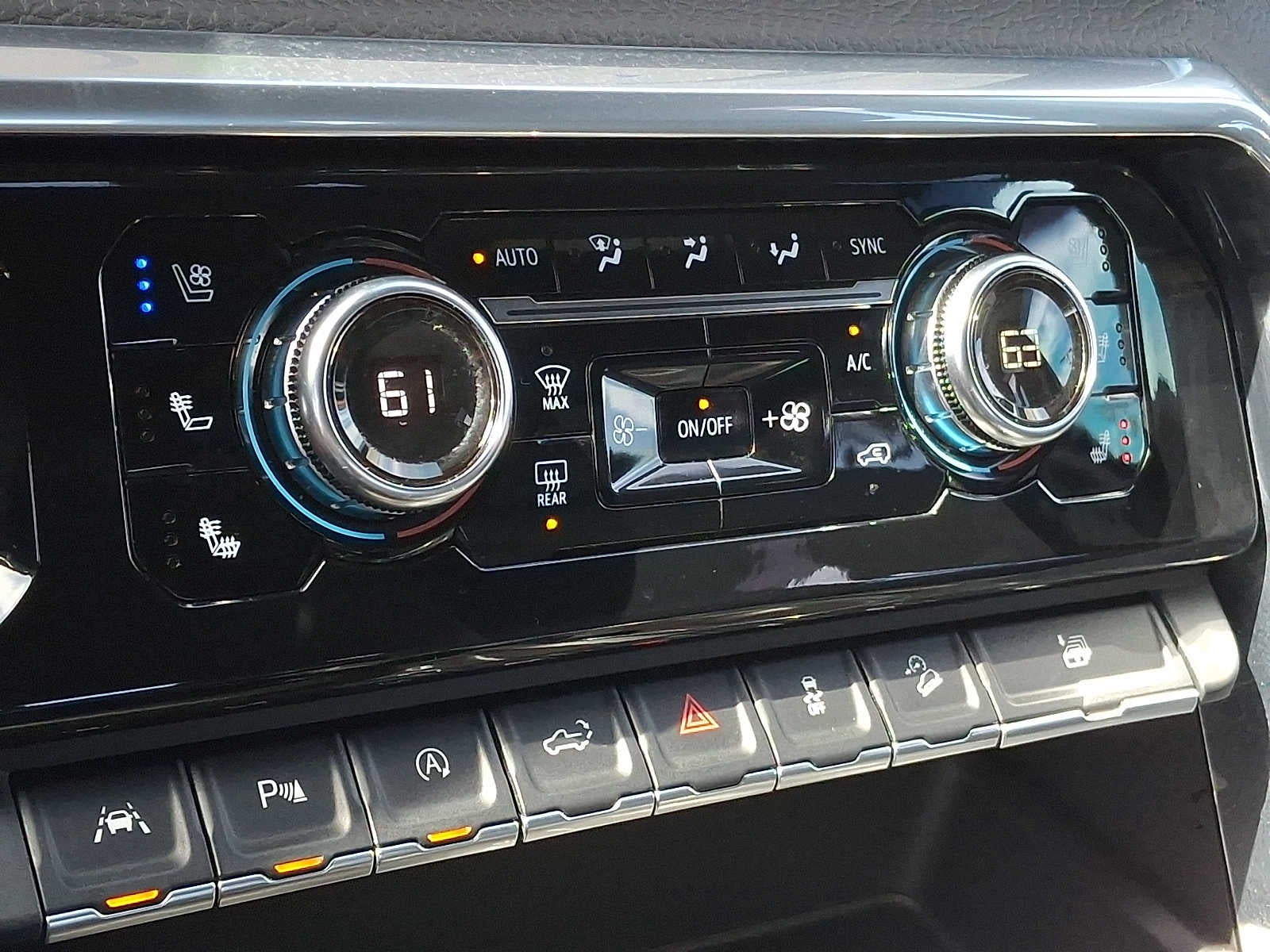 2023 GMC Sierra 1500 4WD Crew Cab 147 Denali