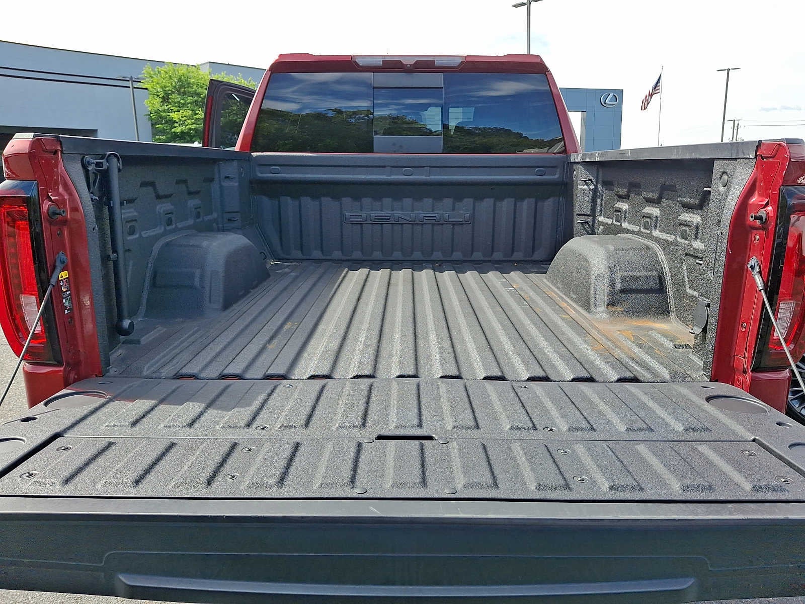 2023 GMC Sierra 1500 4WD Crew Cab 147 Denali