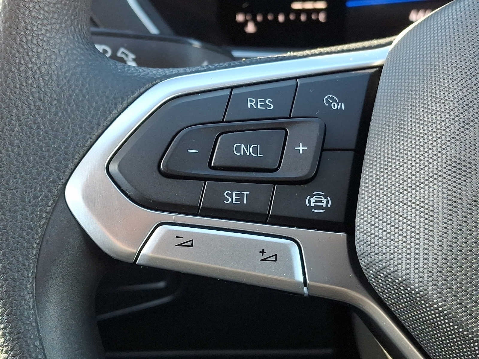 2022 Volkswagen Tiguan S