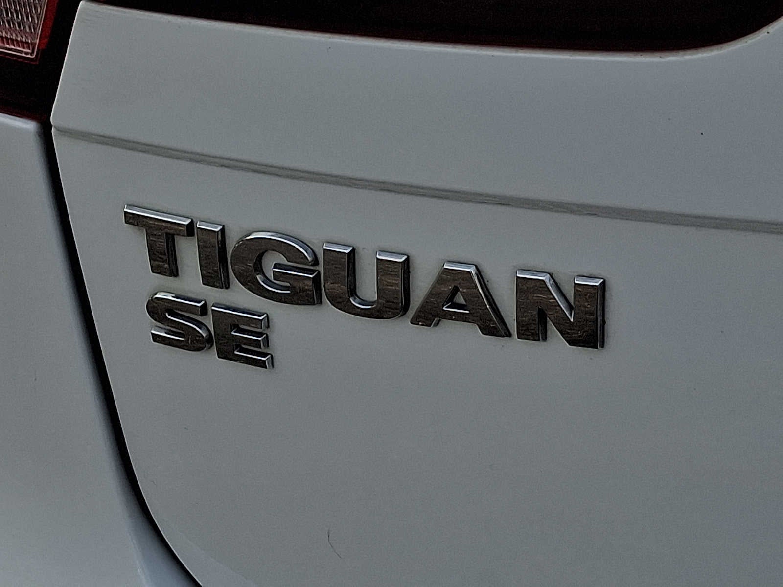 2021 Volkswagen Tiguan SE R-Line Black