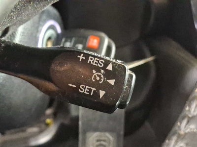 2014 Toyota Camry 2014.5 4dr Sdn I4 Auto SE