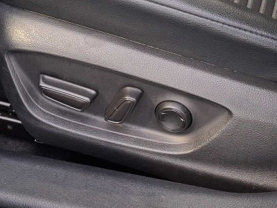 2020 Toyota Camry SE Auto AWD