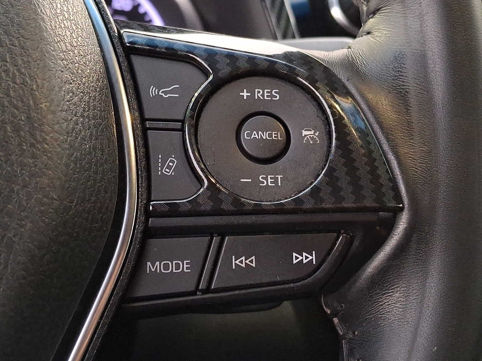 2020 Toyota Camry SE Auto AWD