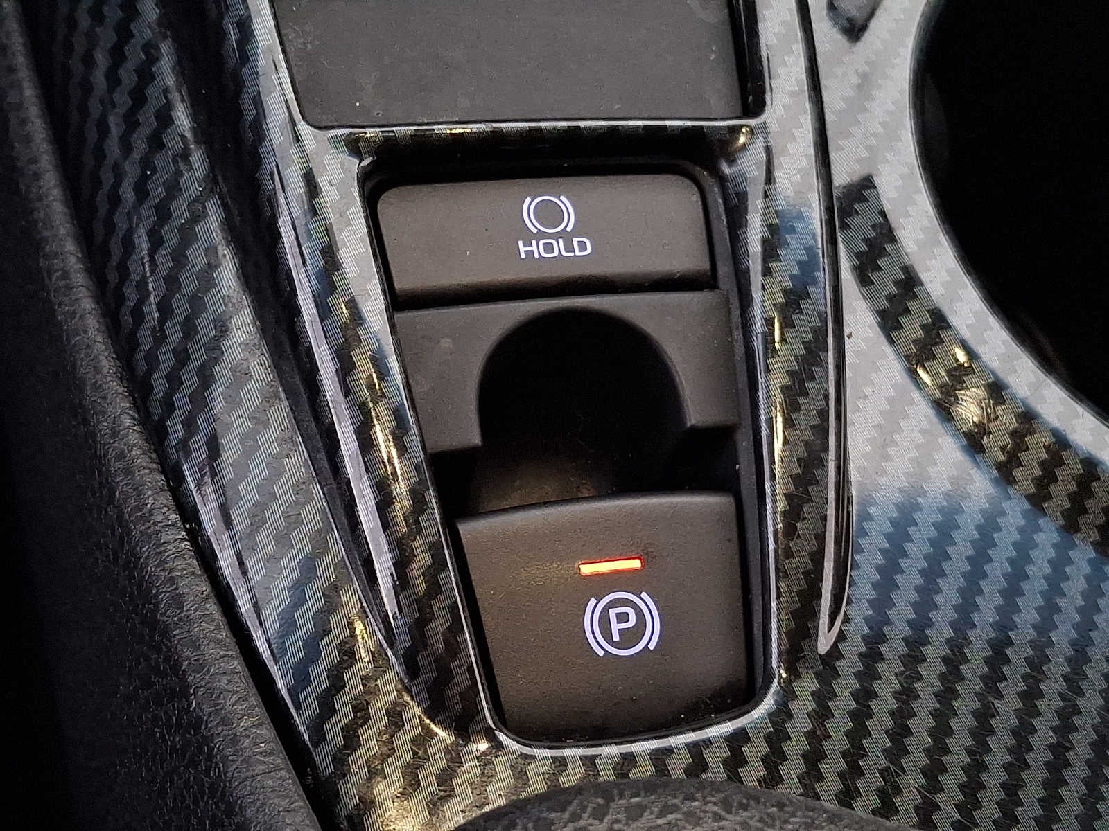 2020 Toyota Camry SE Auto AWD