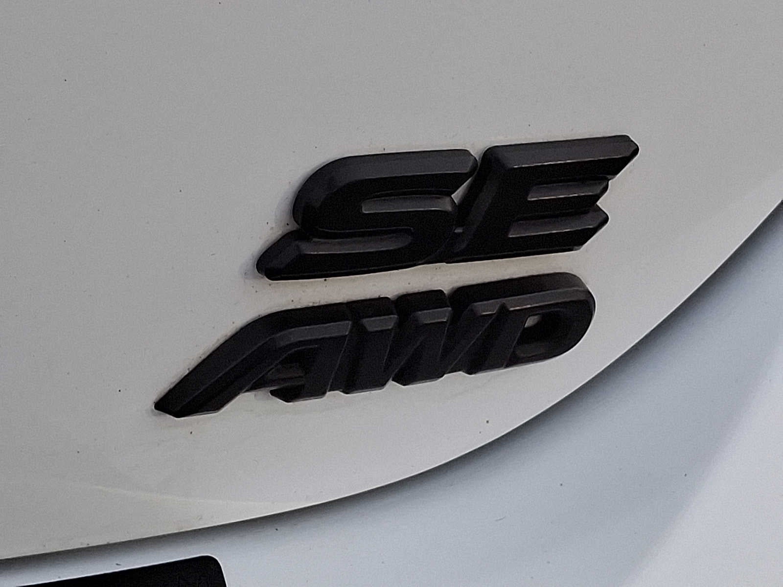 2020 Toyota Camry SE Auto AWD