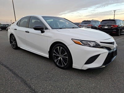 2020 Toyota Camry SE Auto AWD