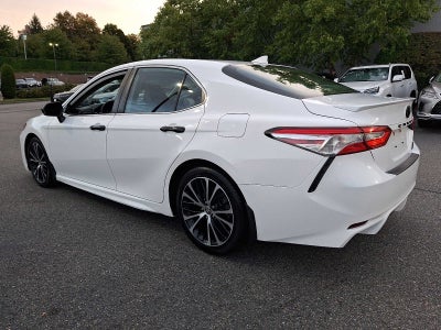 2020 Toyota Camry SE Auto AWD