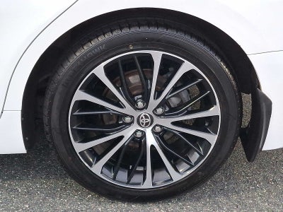 2020 Toyota Camry SE Auto AWD