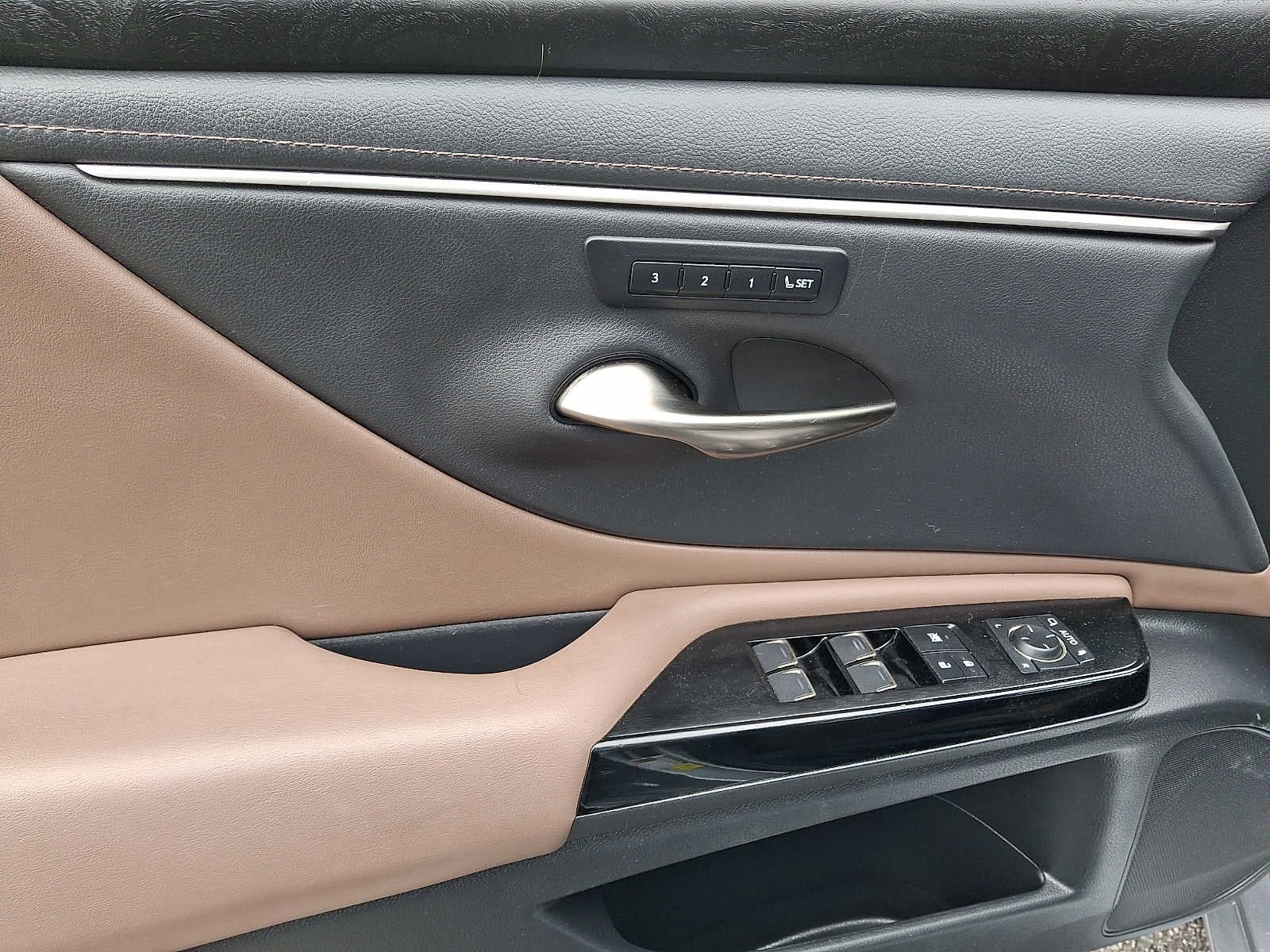 2023 Lexus ES ES 300h FWD