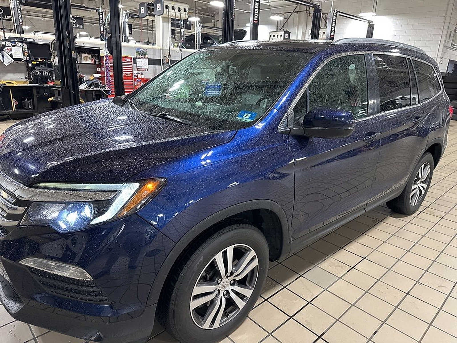 2016 Honda Pilot 4WD EX-L w/RES's photo