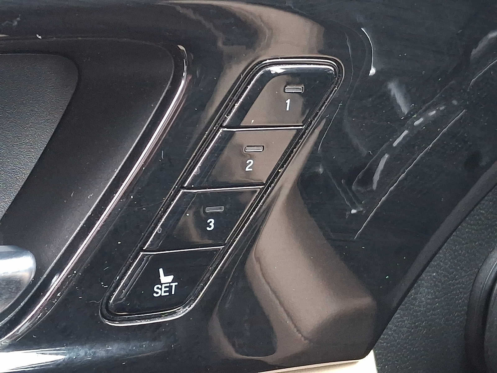 2023 Acura MDX w/Technology Package