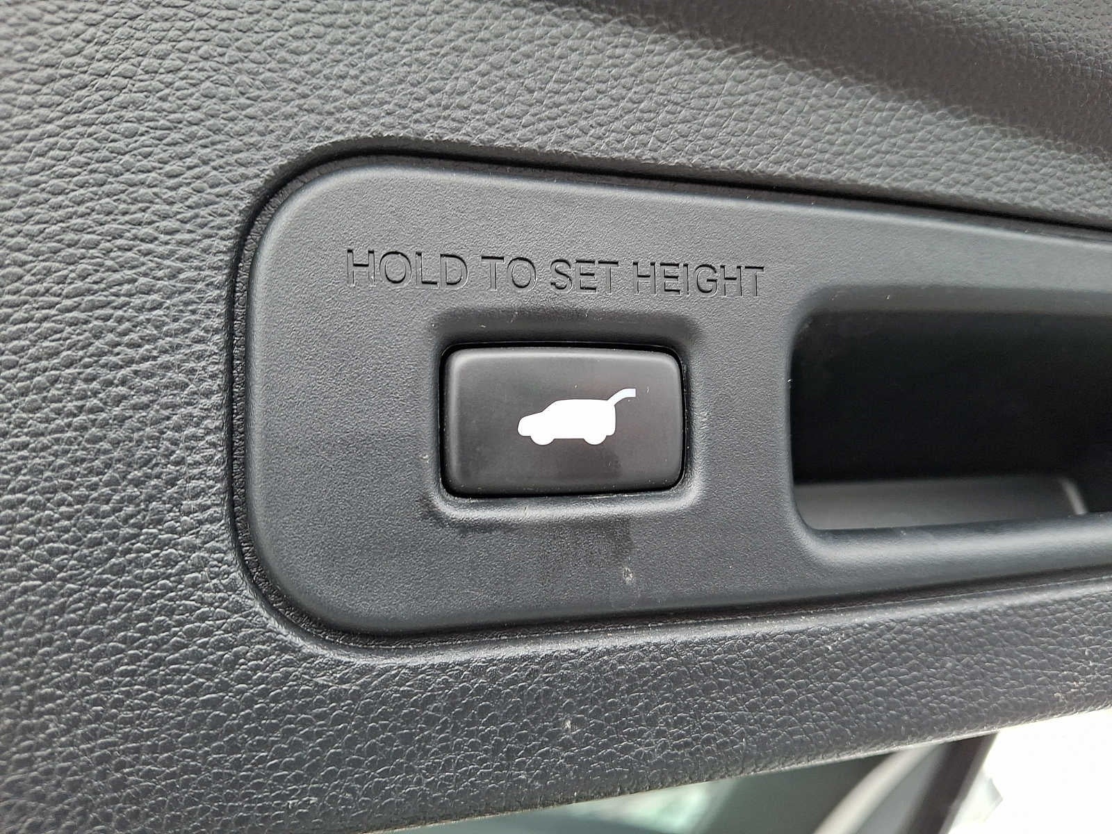 2023 Acura MDX w/Technology Package