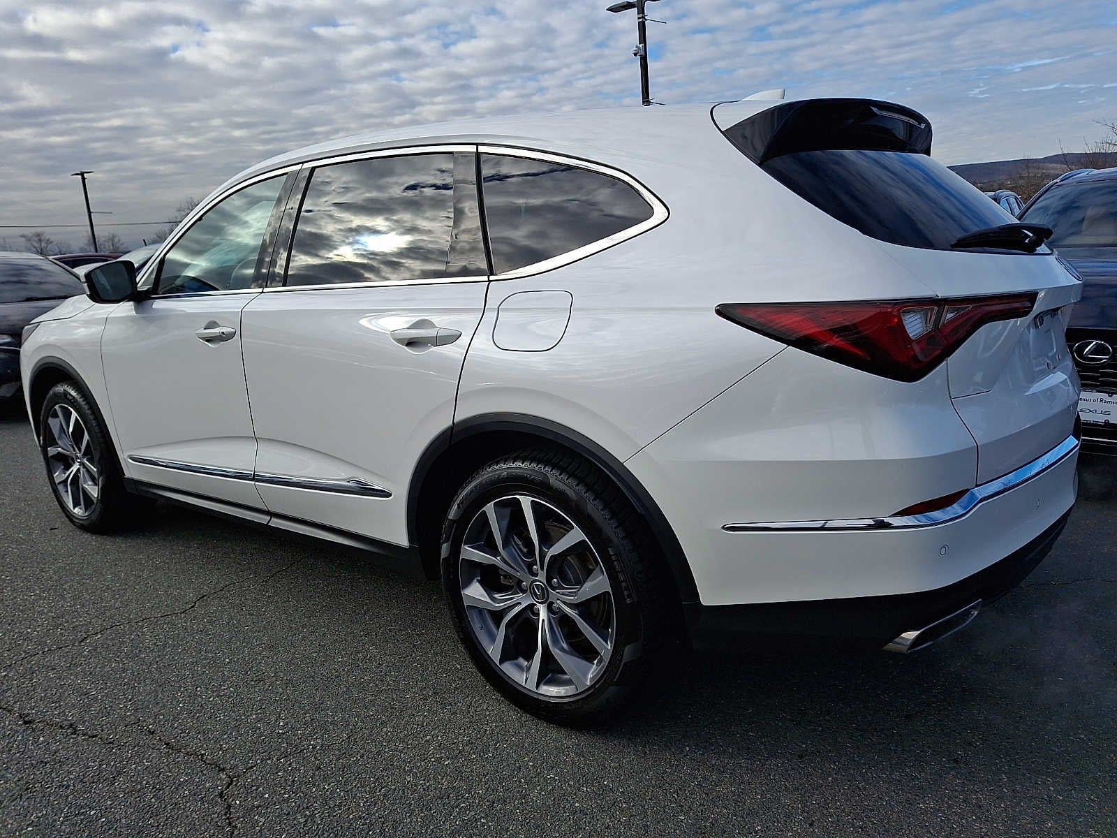 2023 Acura MDX w/Technology Package