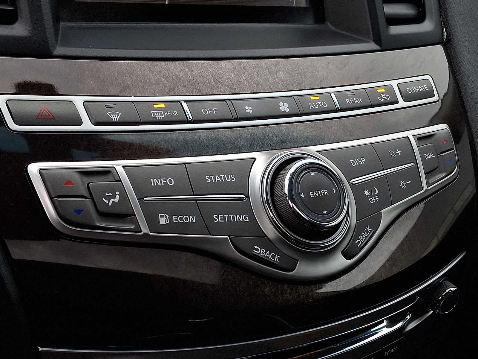 2014 INFINITI QX60 AWD 4dr