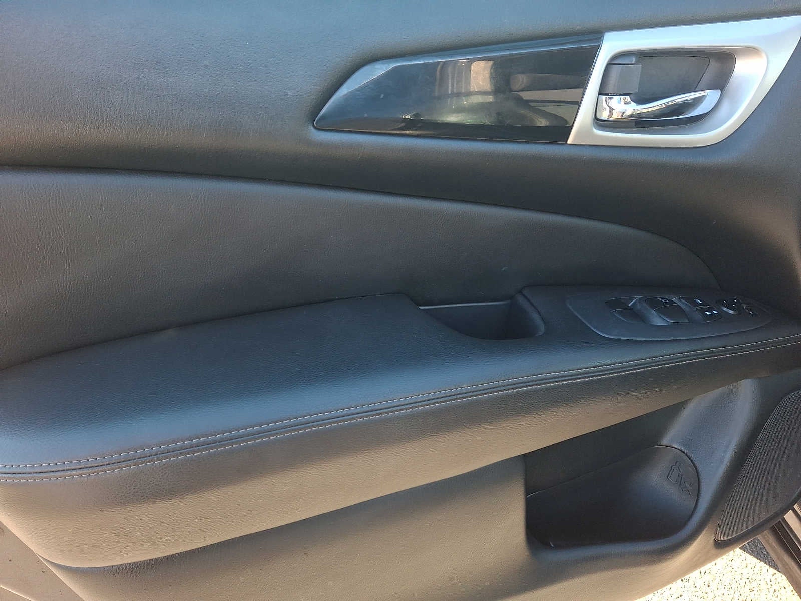 2020 Nissan Pathfinder S