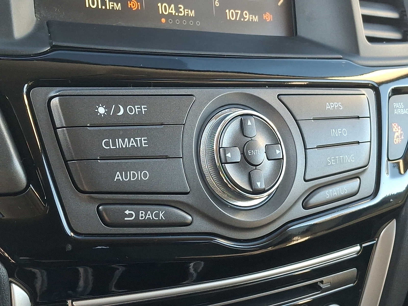 2020 Nissan Pathfinder S