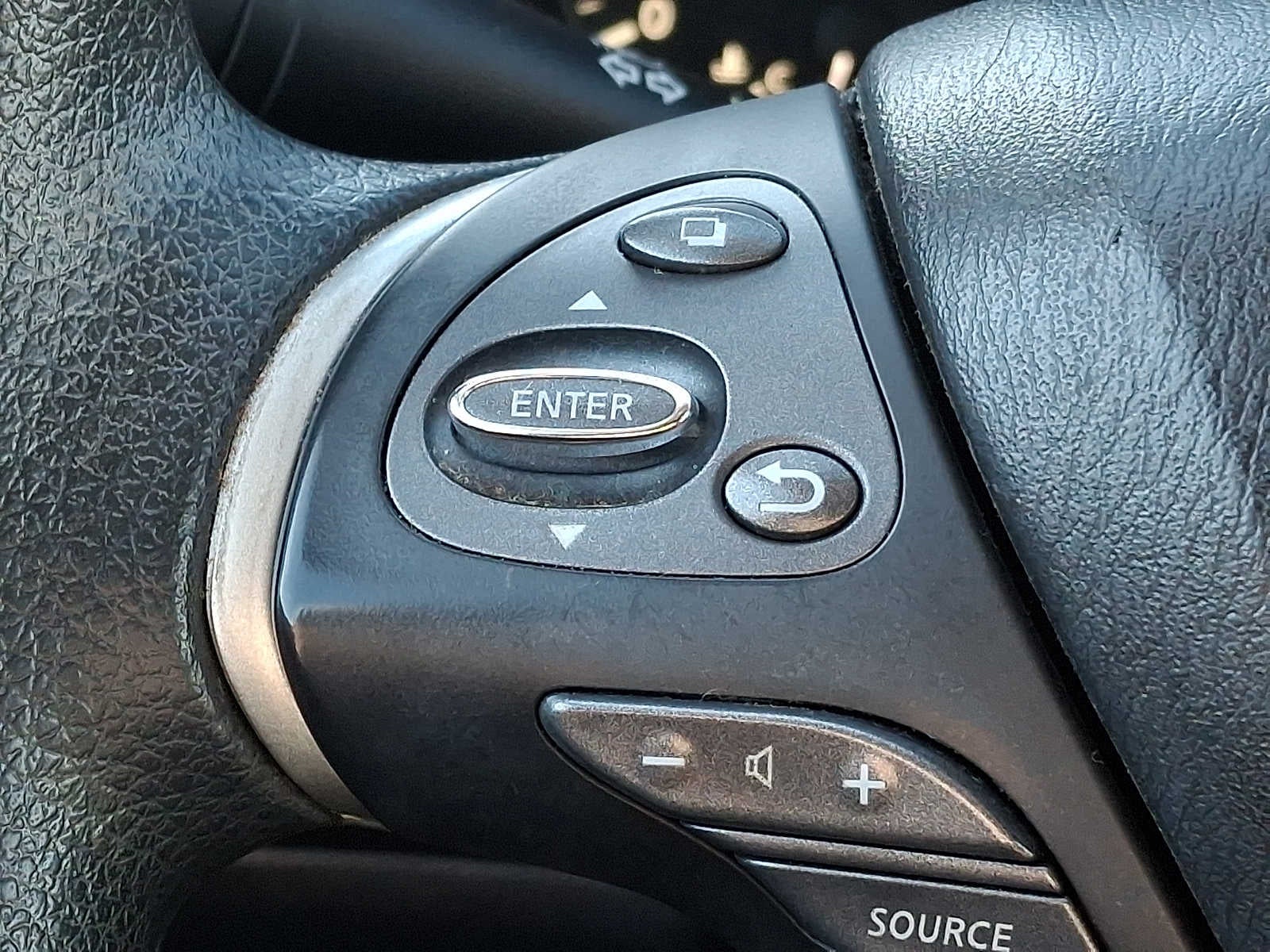 2020 Nissan Pathfinder S