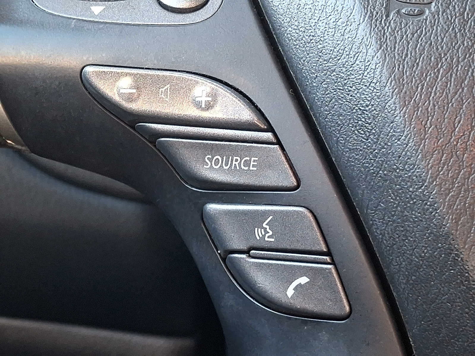 2020 Nissan Pathfinder S