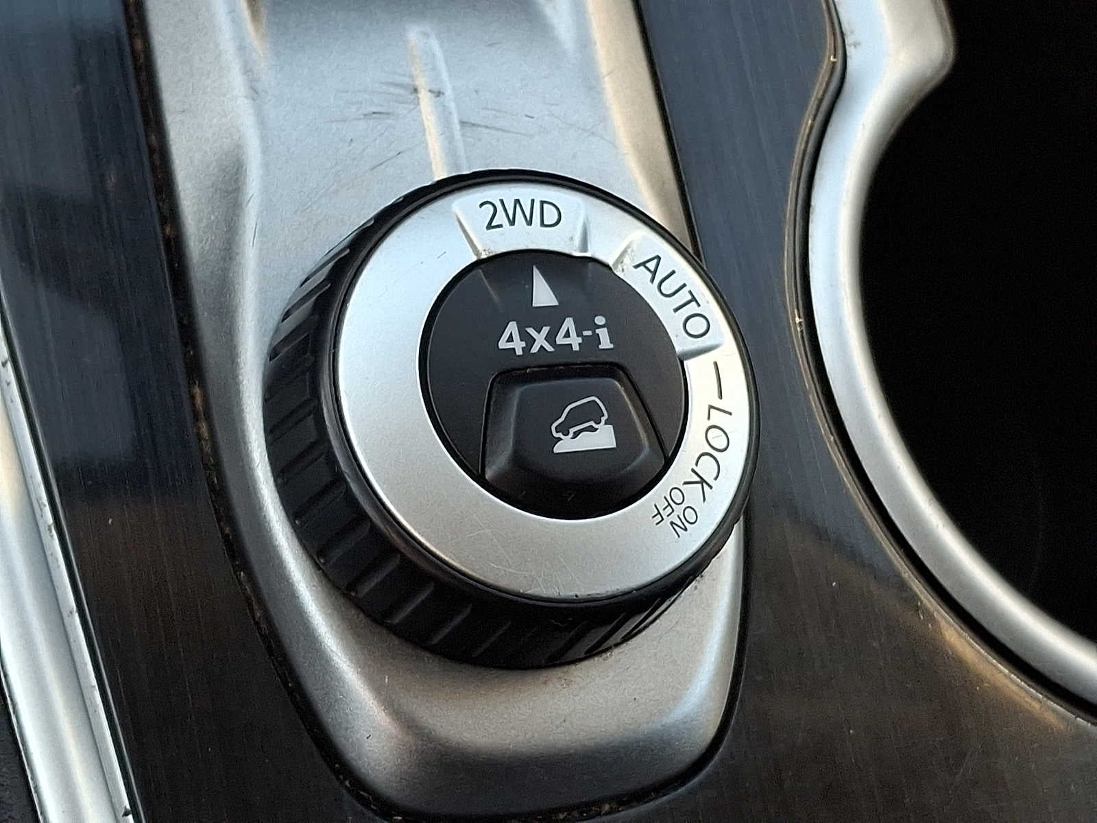 2020 Nissan Pathfinder S