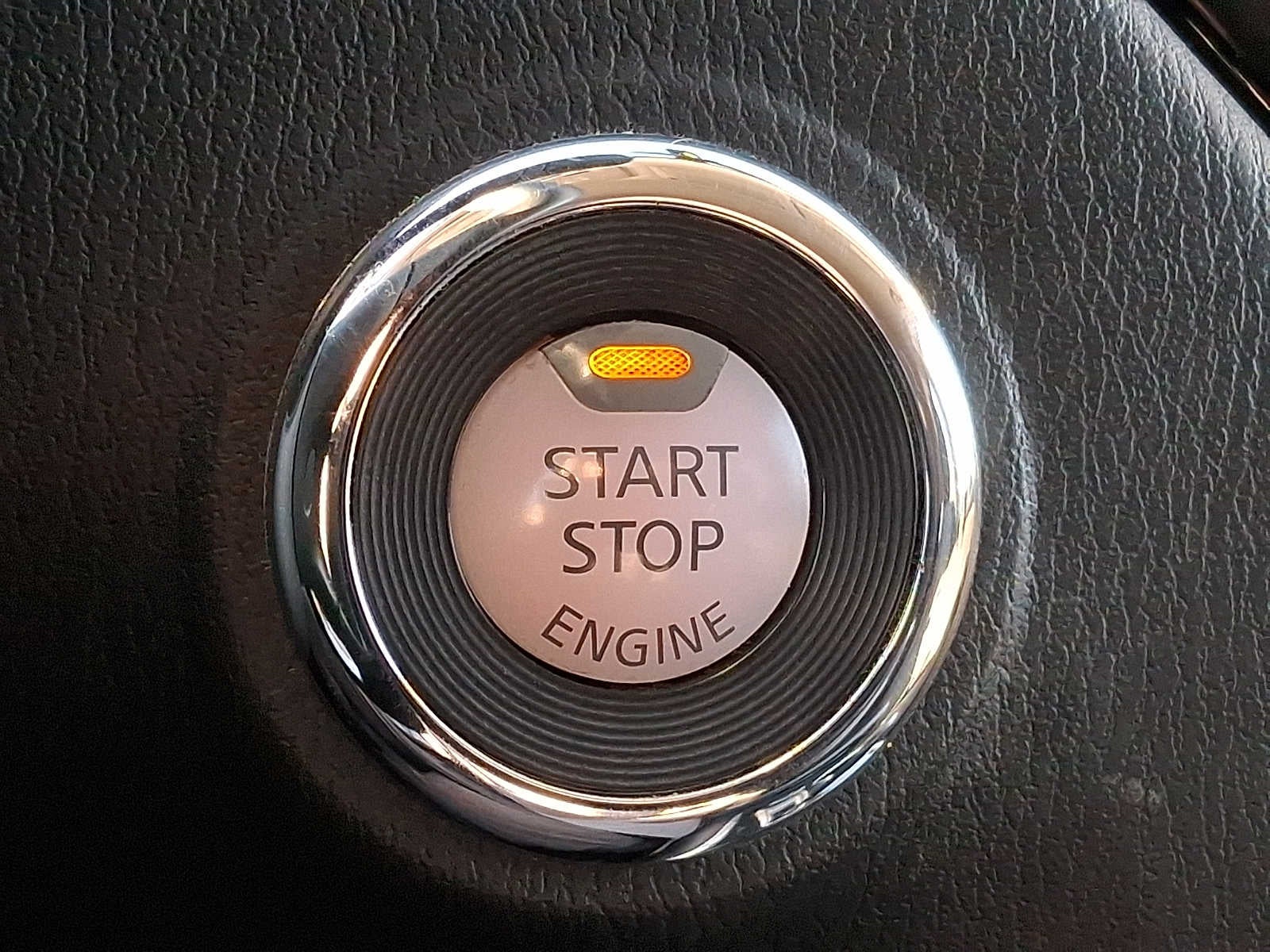 2020 Nissan Pathfinder S