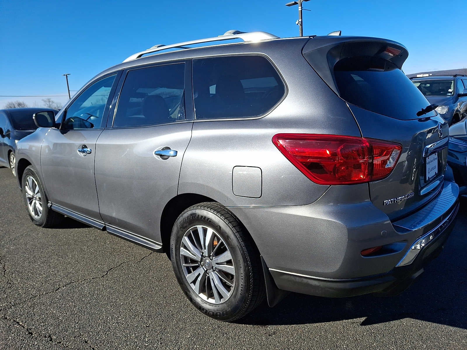 2020 Nissan Pathfinder S