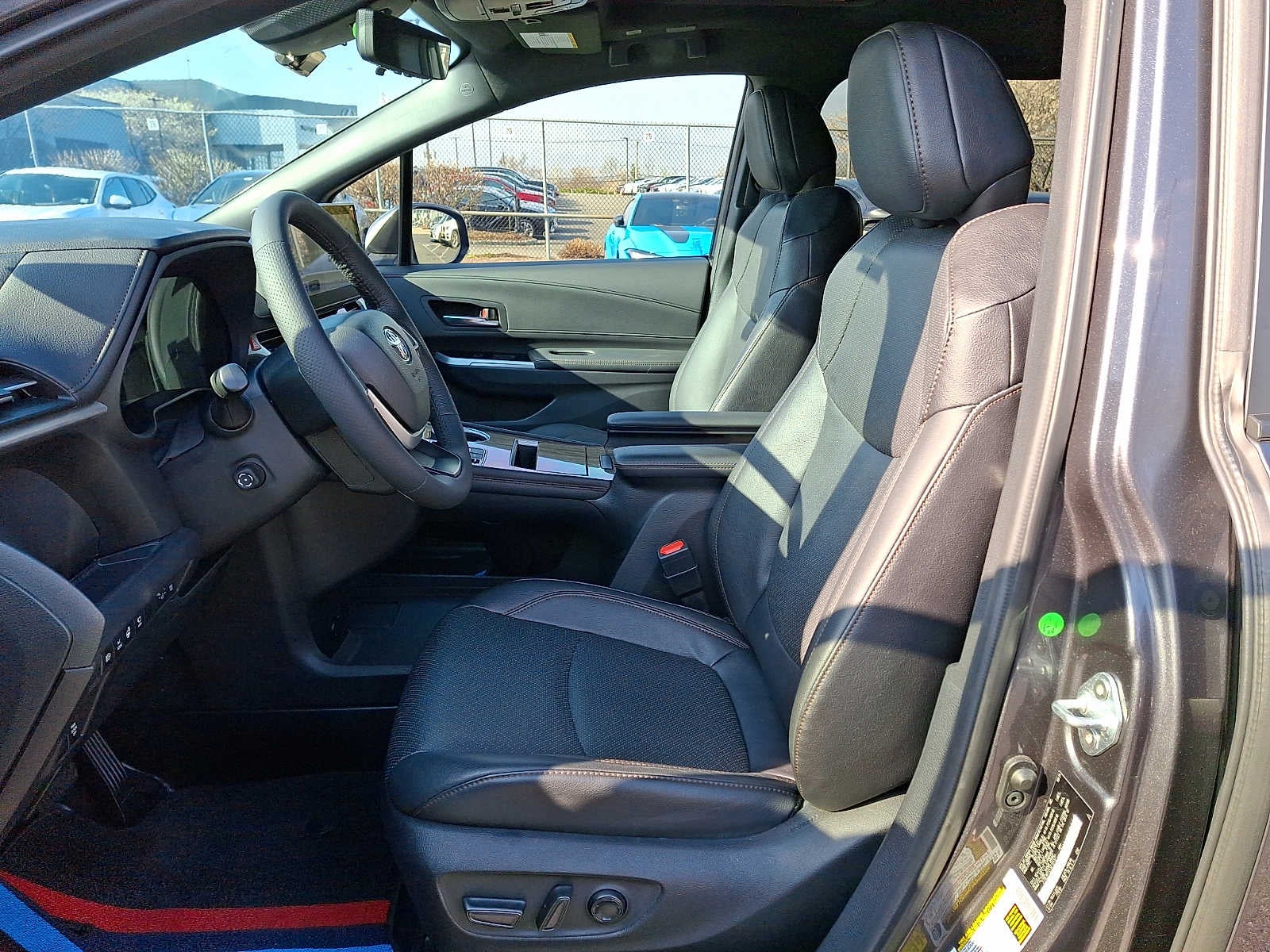 2025 Toyota Sienna Platinum