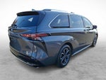 2025 Toyota Sienna Platinum