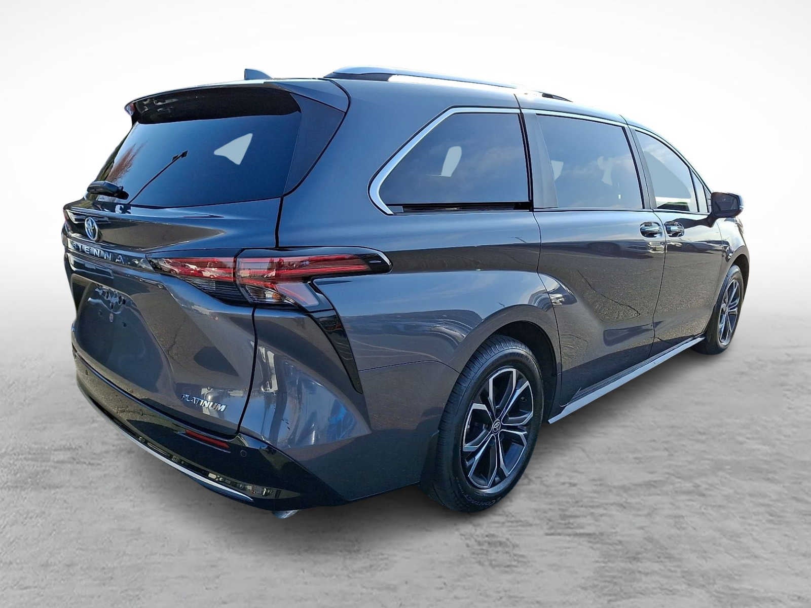 2025 Toyota Sienna Platinum