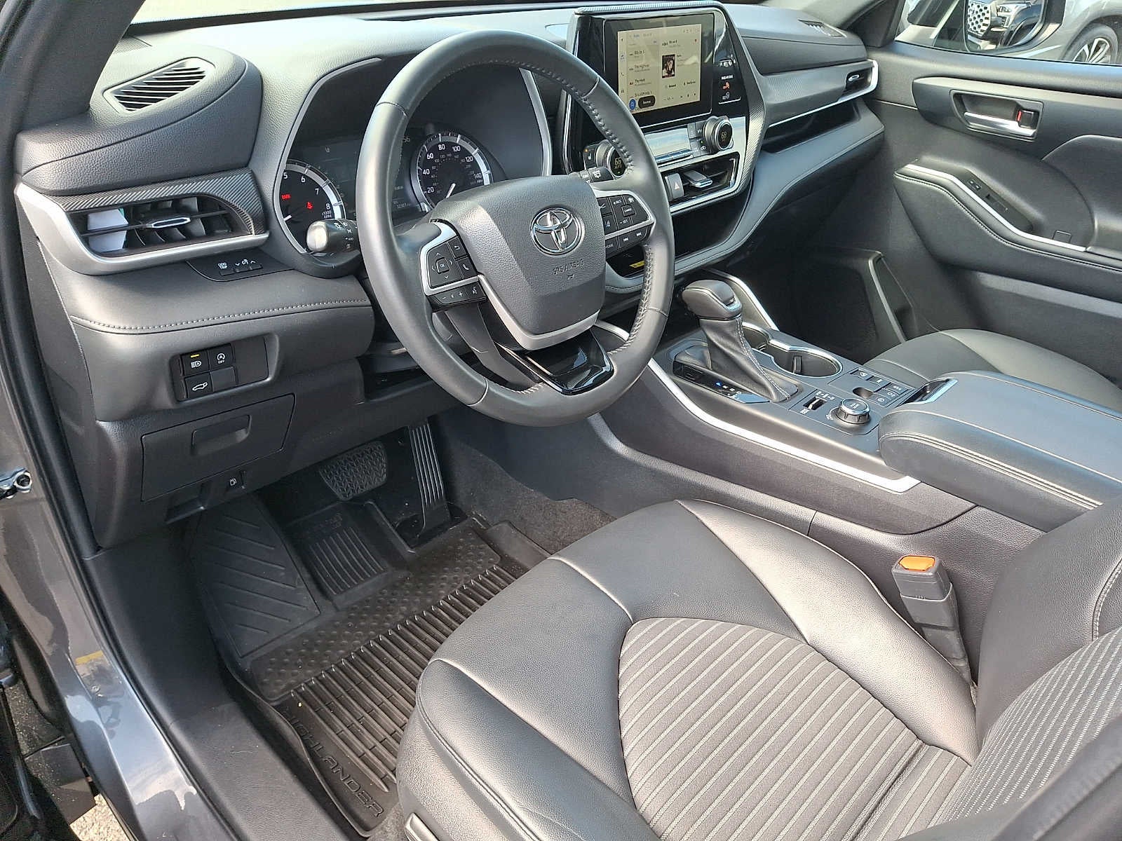 2023 Toyota Highlander XSE