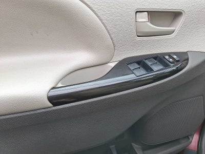 2014 Toyota Sienna LE