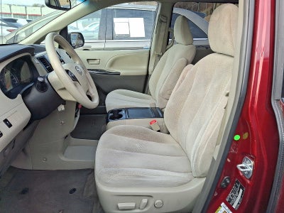 2014 Toyota Sienna LE