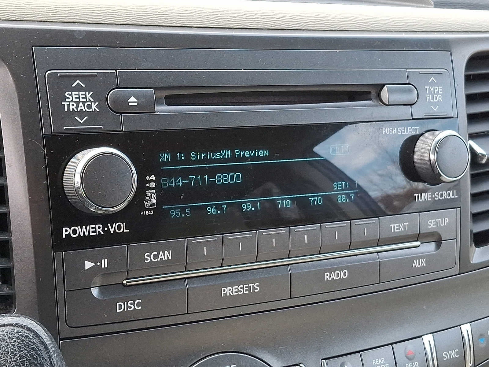 2014 Toyota Sienna LE