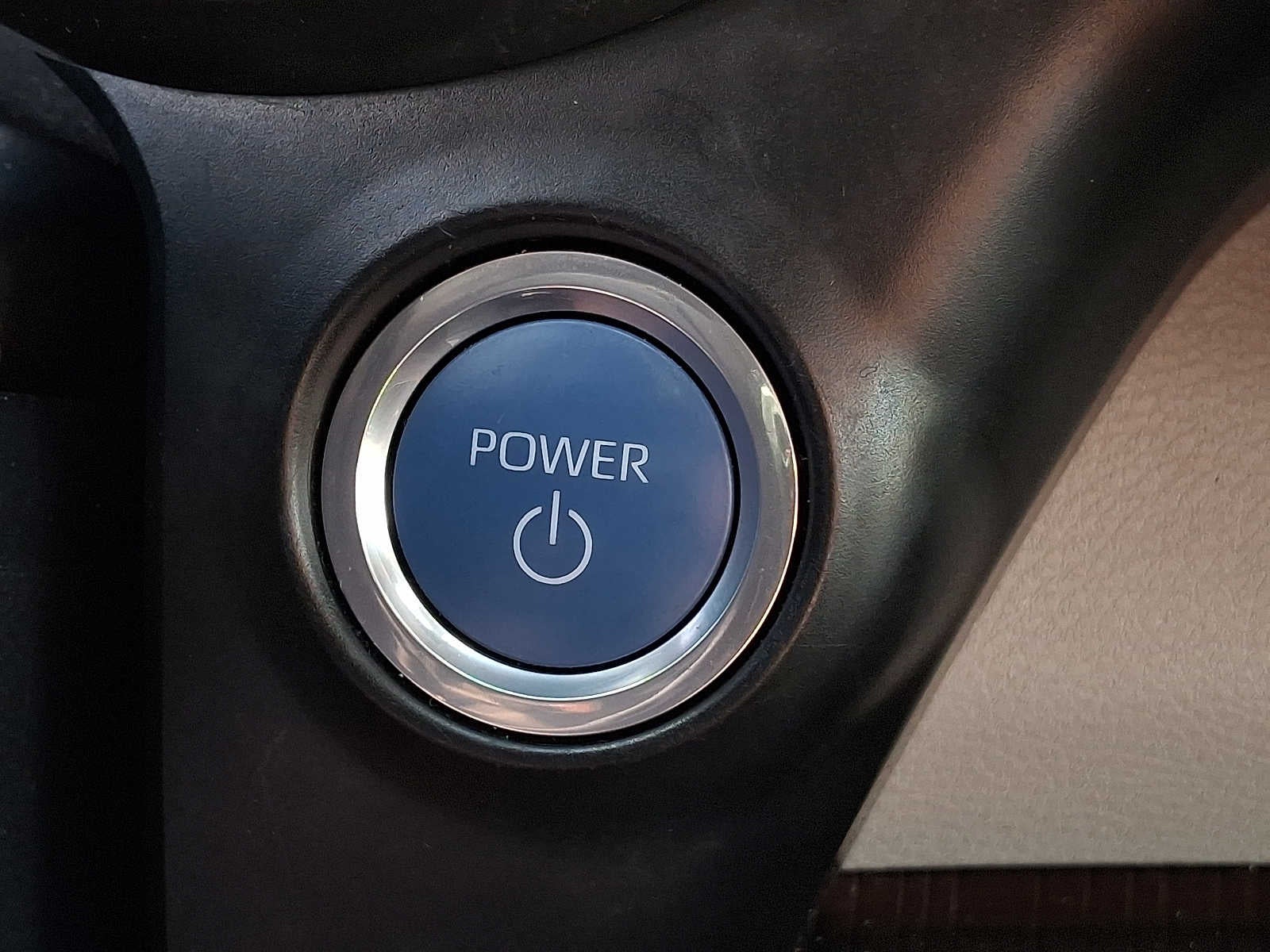 2023 Toyota Sienna LE