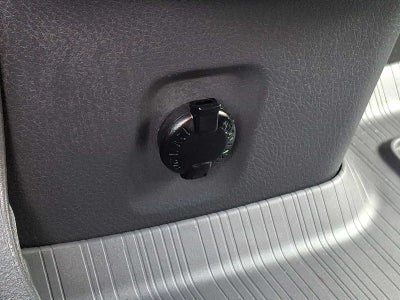 2023 Toyota Sienna LE