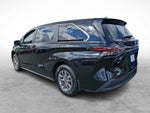 2023 Toyota Sienna LE