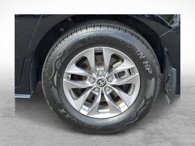 2023 Toyota Sienna LE