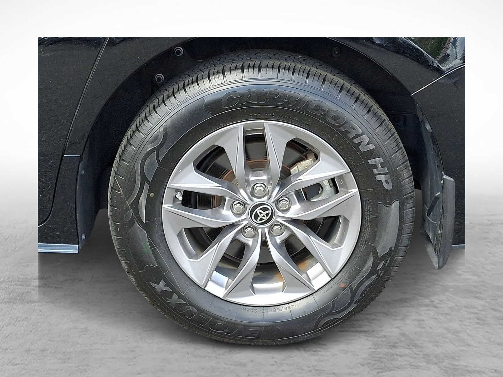 2023 Toyota Sienna LE