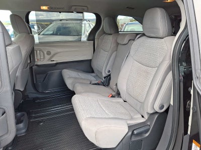 2023 Toyota Sienna LE